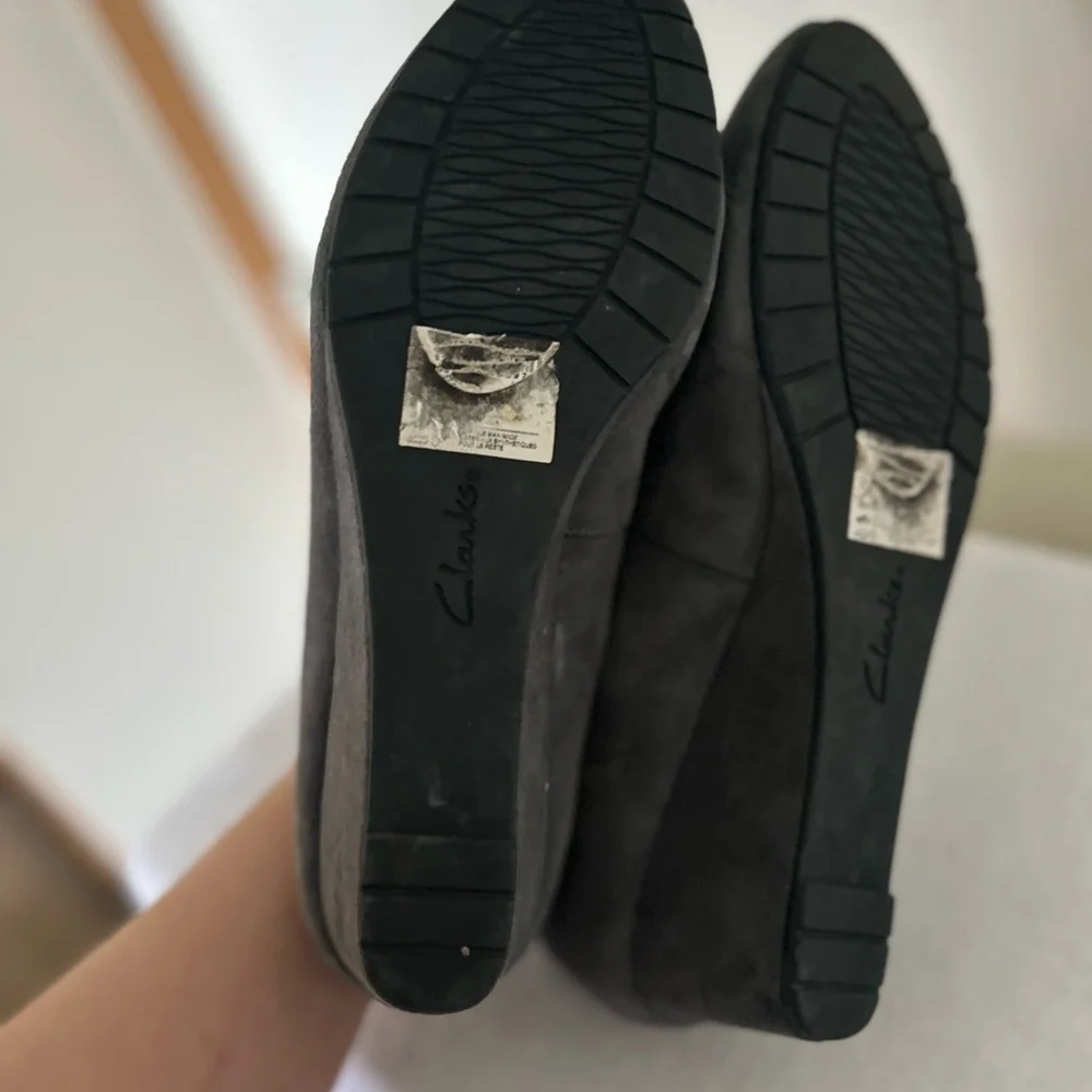 Clark's Gray Suede Wedges Size 9 1/2 W